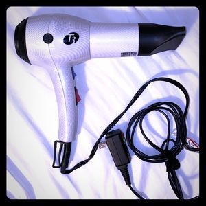 T3 blow dryer
